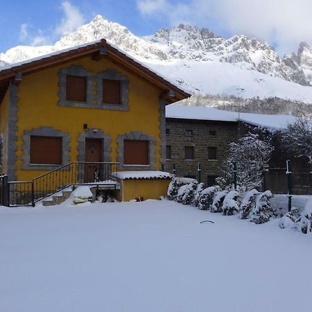 Gasthaus Casa El Cartero Soto De Valdeon Exterior foto